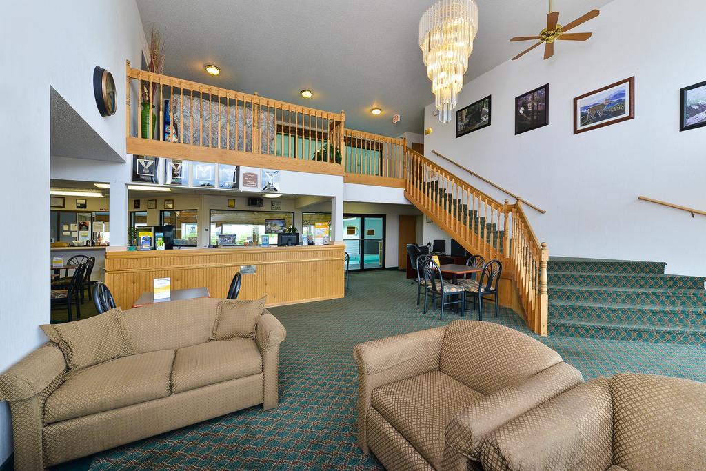Travelodge By Wyndham Спирфиш Экстерьер фото