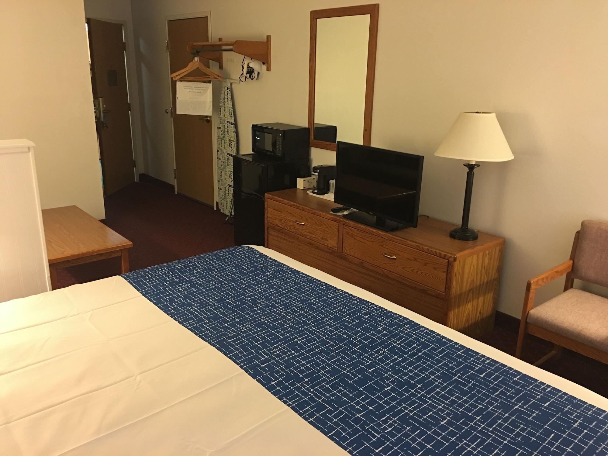 Travelodge By Wyndham Спирфиш Экстерьер фото