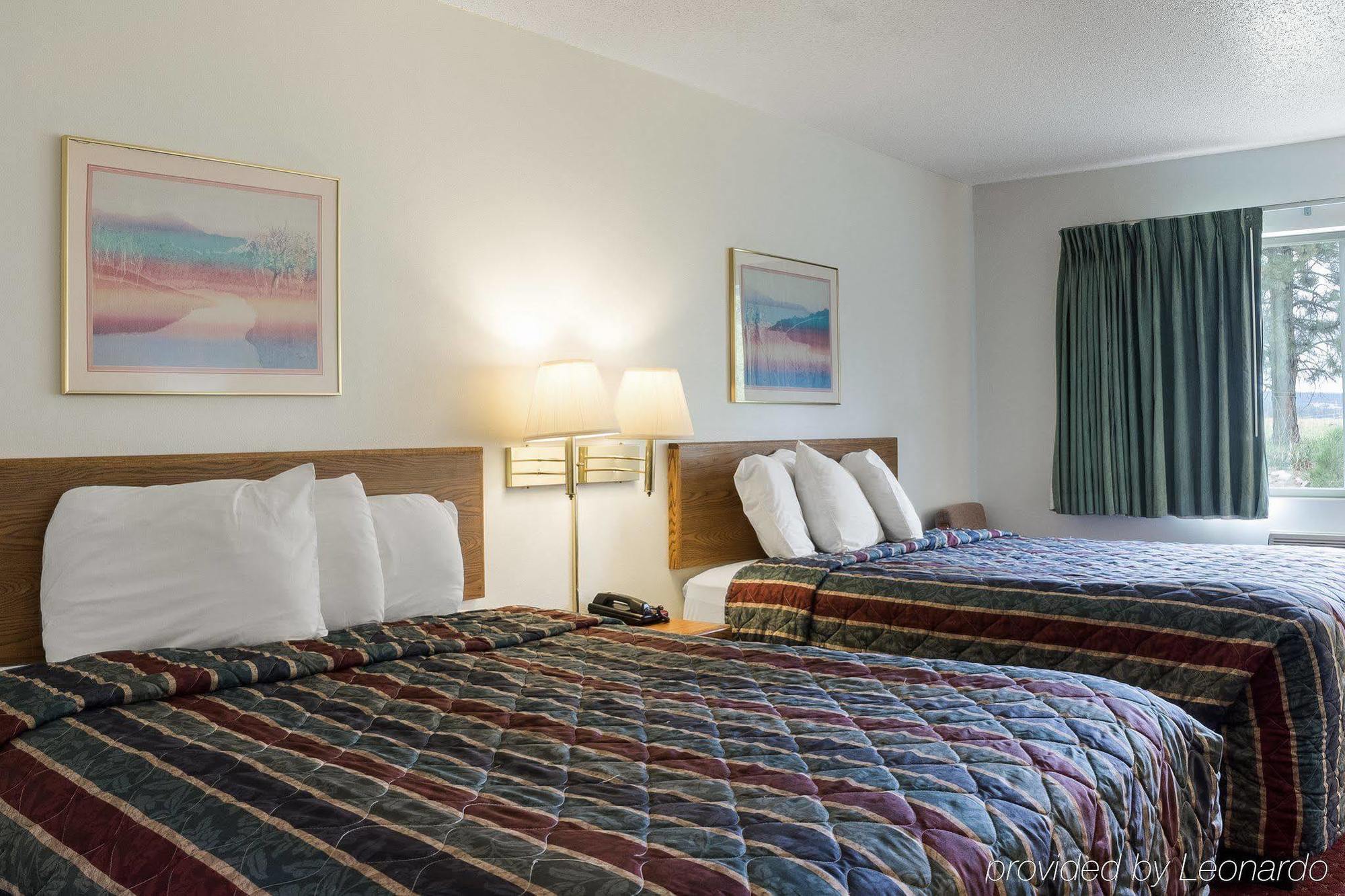 Travelodge By Wyndham Спирфиш Экстерьер фото