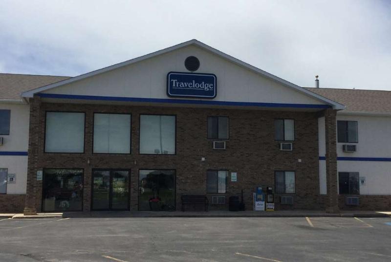 Travelodge By Wyndham Спирфиш Экстерьер фото